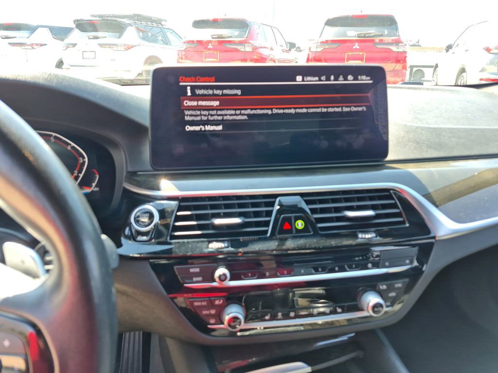 Used 2021 BMW 530i xDrive w/ Premium Package image 33