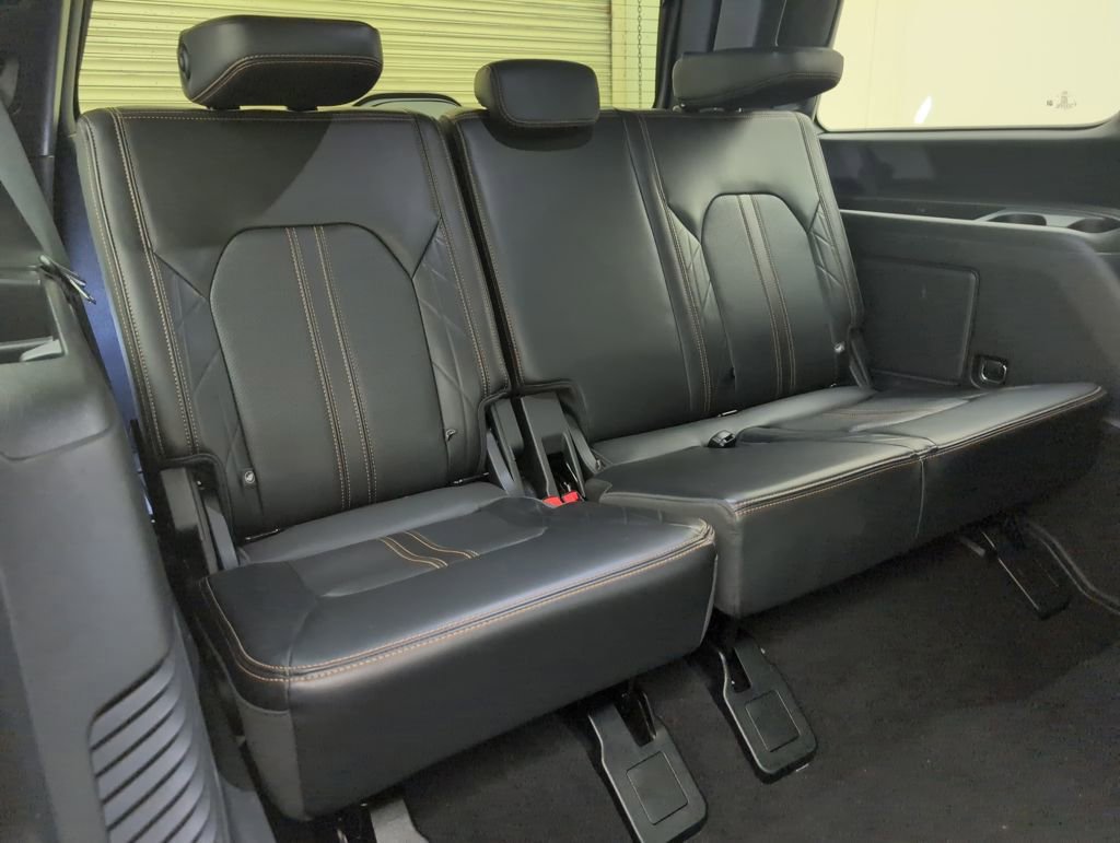 Used 2023 Ford Expedition Platinum image 15