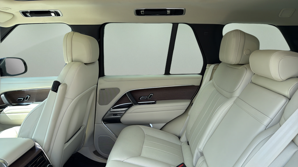 Used 2025 Land Rover Range Rover SE AWD/4WD image 26