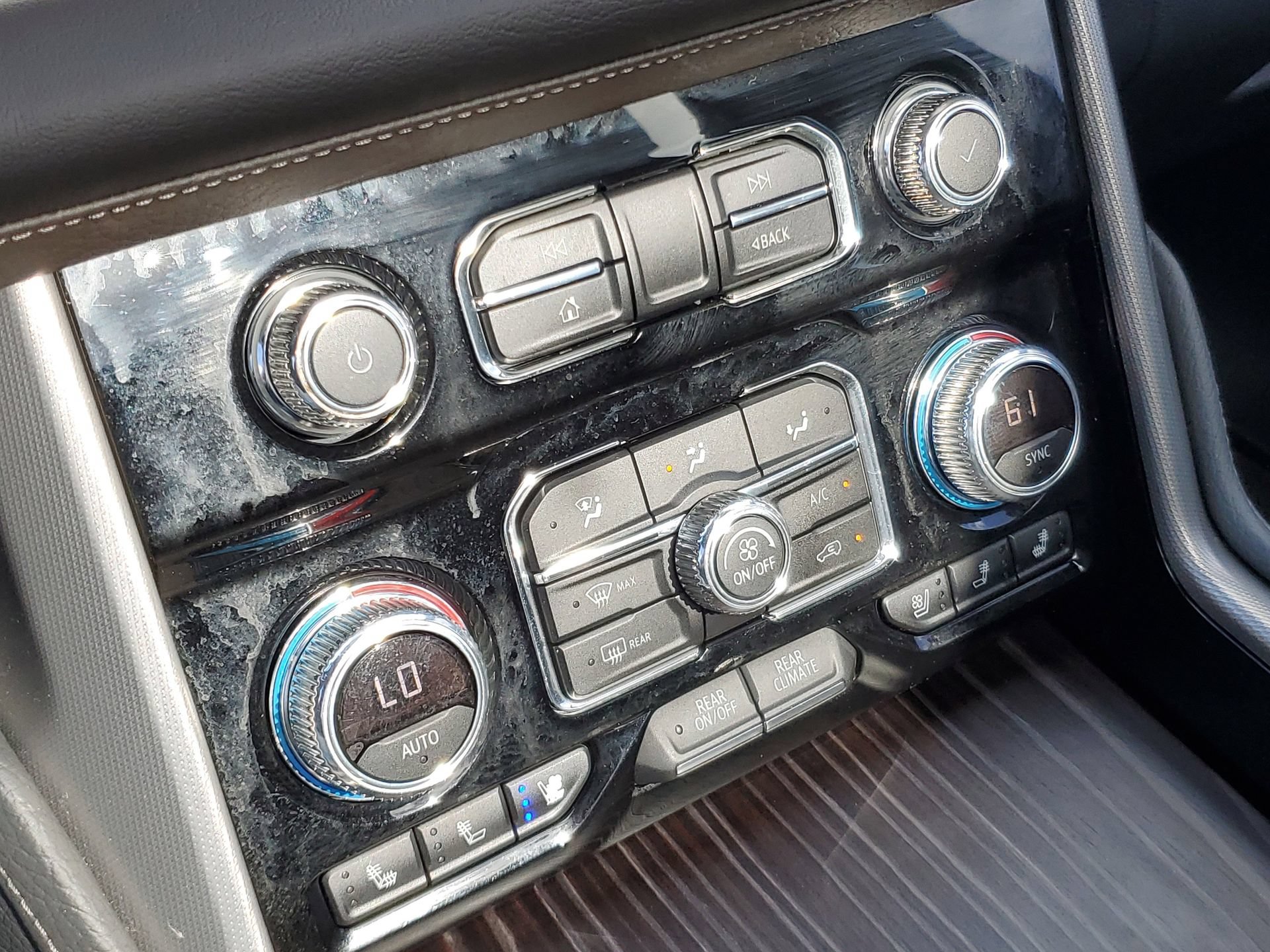 Used 2022 GMC Yukon Denali AWD/4WD image 34