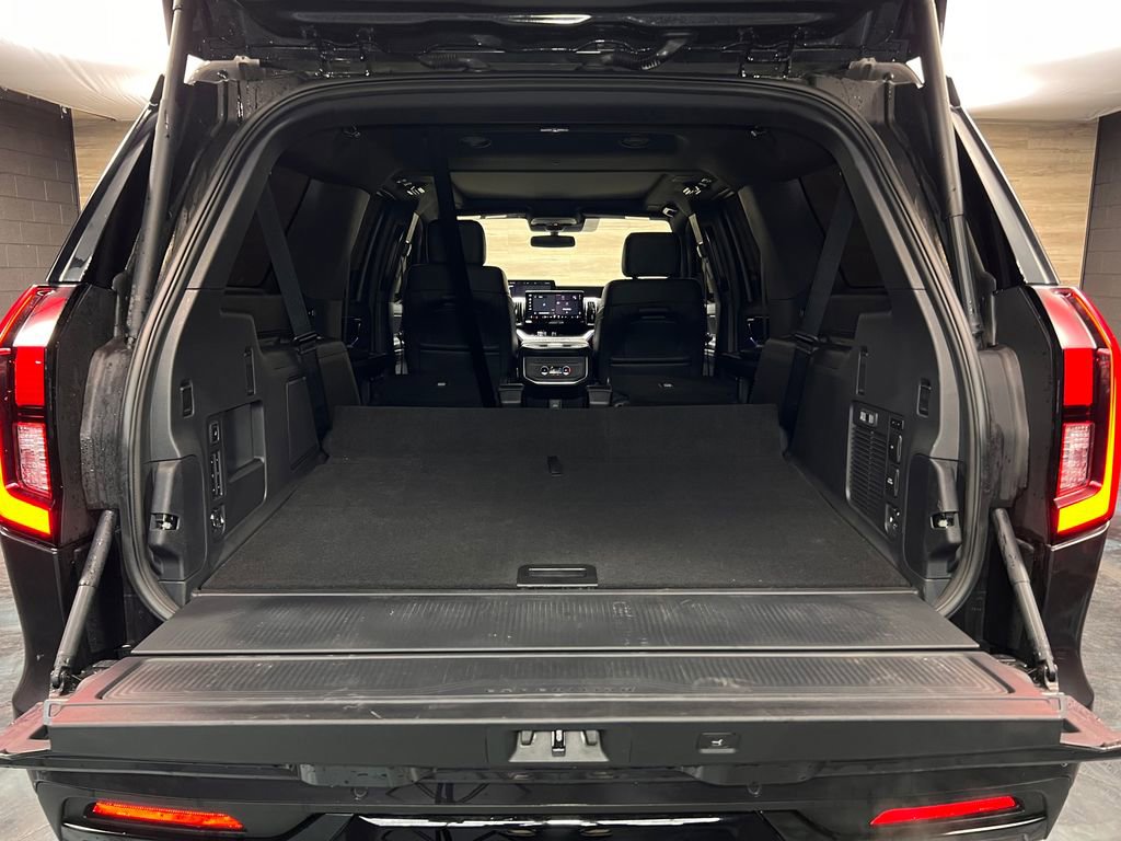 Used 2025 Ford Expedition Max Platinum w/ Stealth Performance Package AWD/4WD image 27