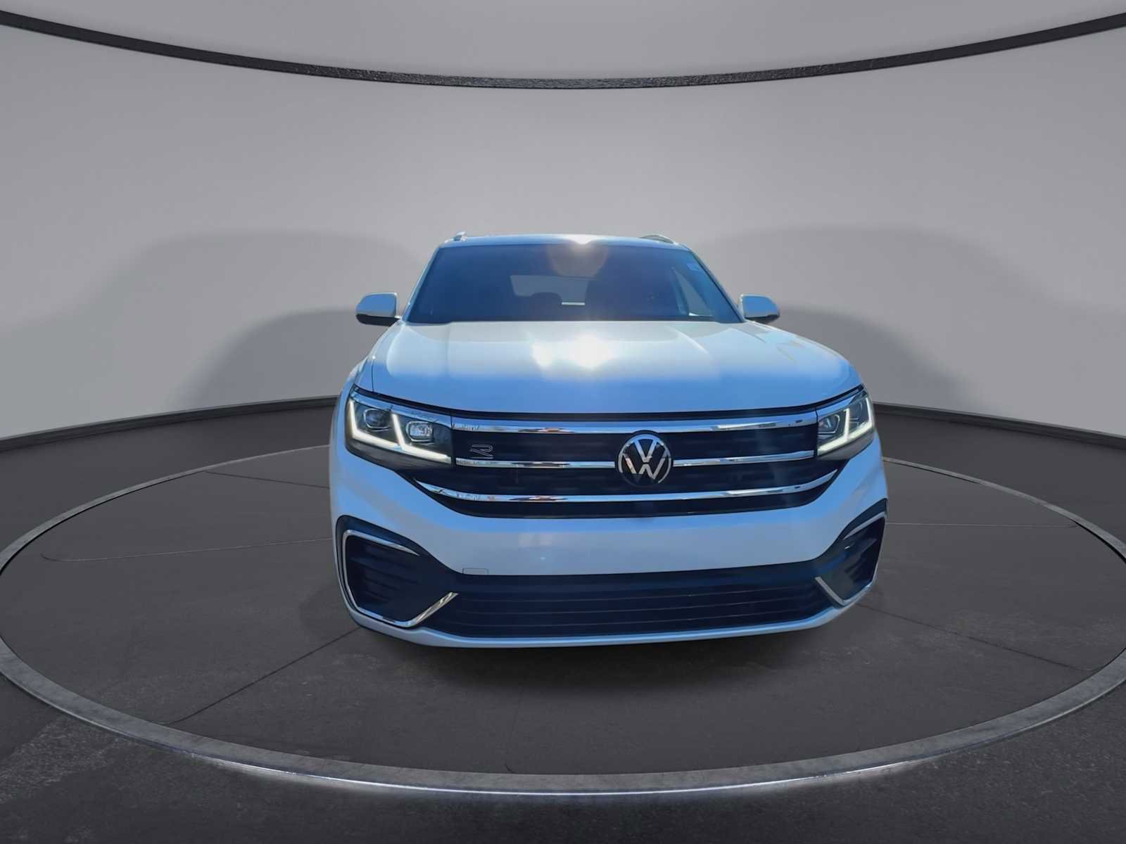 Used 2023 Volkswagen Atlas Cross Sport SEL Premium R-Line image 3