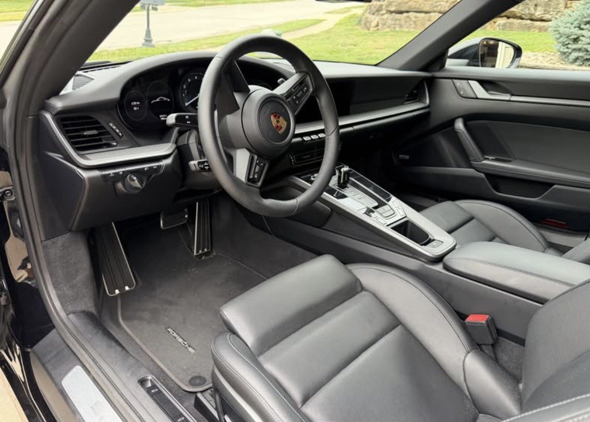 Used 2022 Porsche 911 Carrera image 5