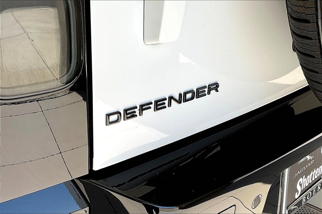 New 2026 Land Rover Defender 110 S image 12