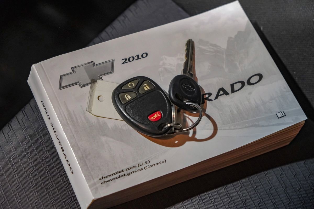 Used 2010 Chevrolet Silverado 1500 LT w/ Regional Value Package image 58