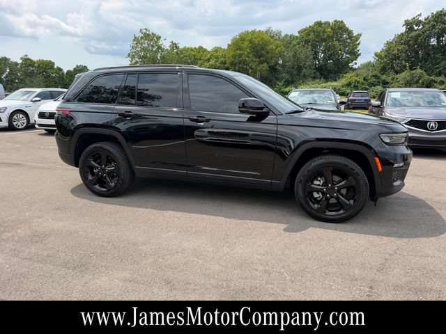 Used 2025 Jeep Grand Cherokee Limited w/ Luxury Tech Group II AWD/4WD image 6