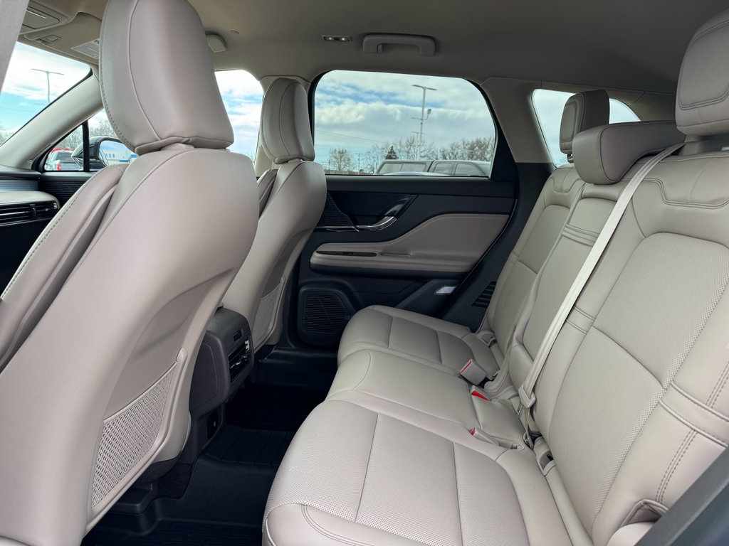 Certified 2022 Lincoln Corsair 4WD w/ Equipment Group 101A image 22