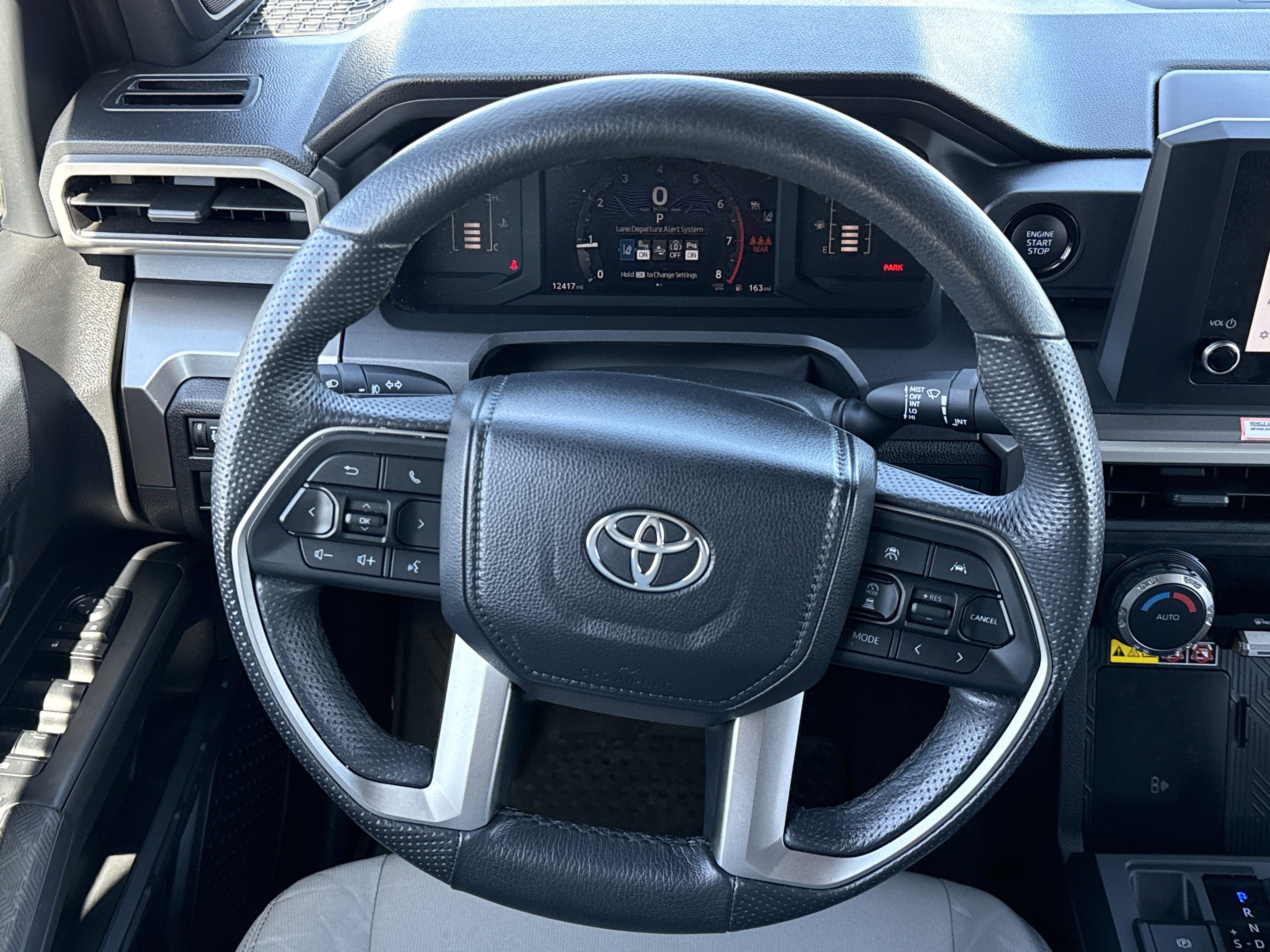 Used 2024 Toyota Tacoma SR5 w/ SR5 Upgrade Package image 28