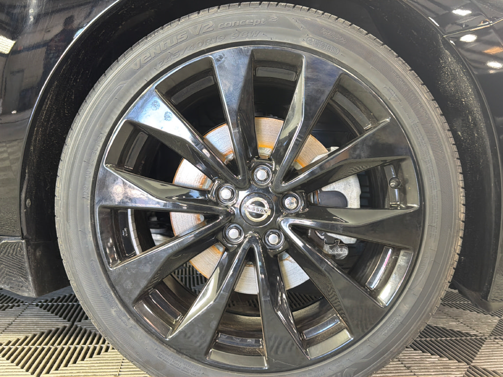 Used 2022 Nissan Maxima SR w/ Sport Mat Group FWD image 38