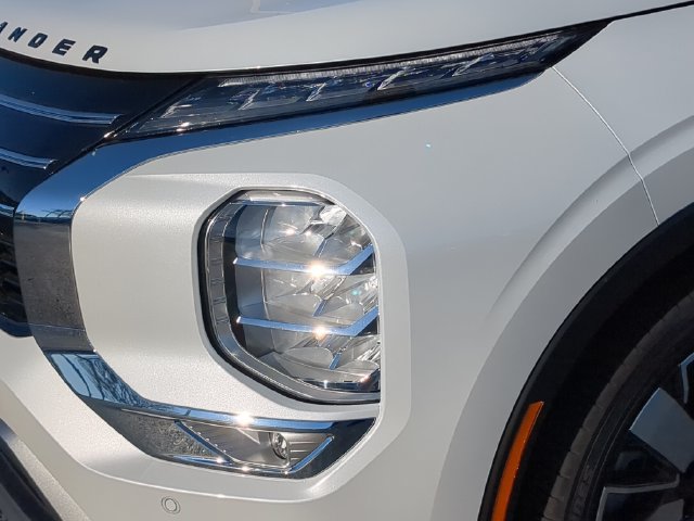 New 2026 Mitsubishi Outlander SEL FWD image 10