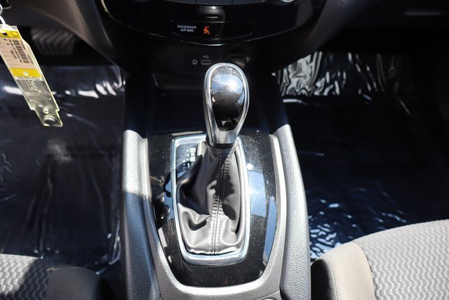 Used 2022 Nissan Rogue Sport S image 30