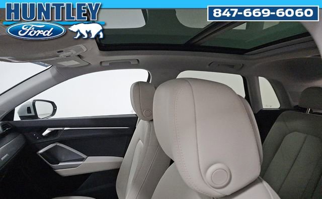 Used 2023 Audi Q3 2.0T Premium w/ Convenience Package AWD/4WD image 11