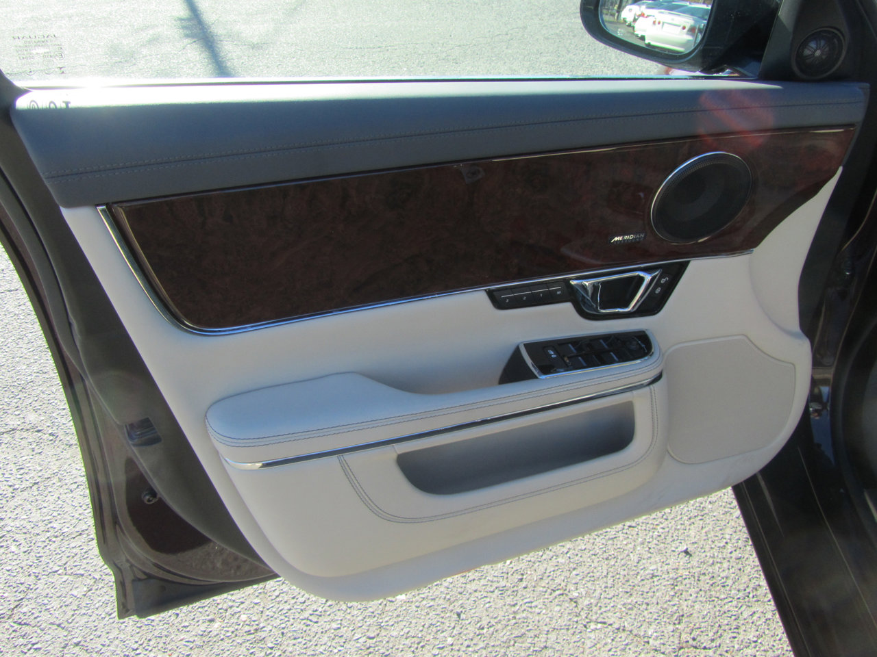 Used 2018 Jaguar XJ L Portfolio image 19