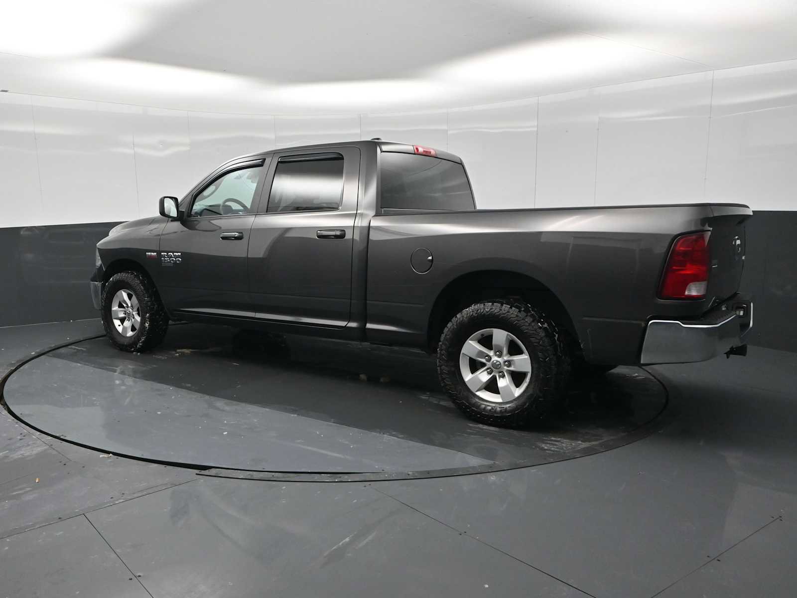 Used 2021 RAM 1500 Classic SLT image 6