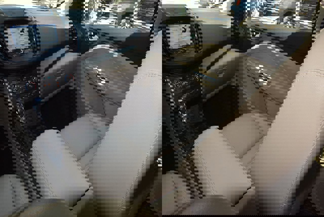 Used 2019 Ford Escape SEL image 17