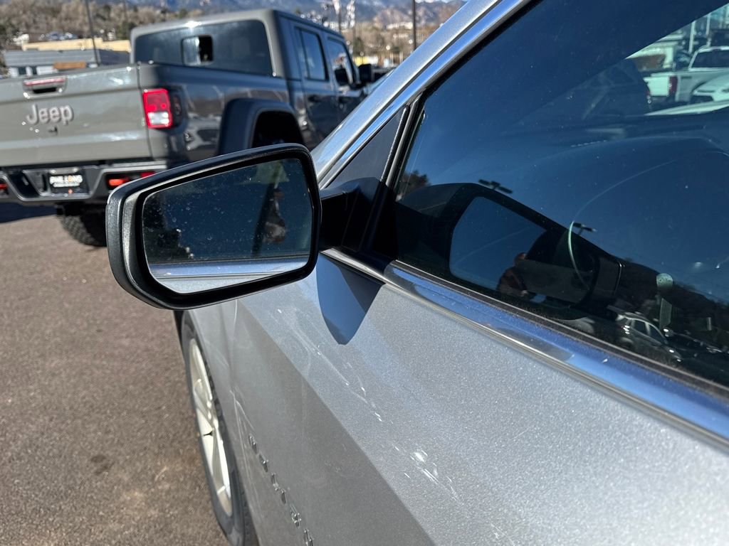 Used 2022 Chevrolet Malibu LT image 22