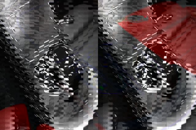 Used 2018 Mercedes-Benz GLC 300 4MATIC w/ AMG Line image 19