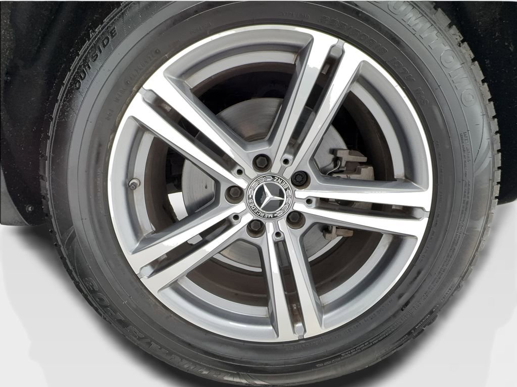 Used 2022 Mercedes-Benz GLC 300 w/ Premium Package Lite image 39