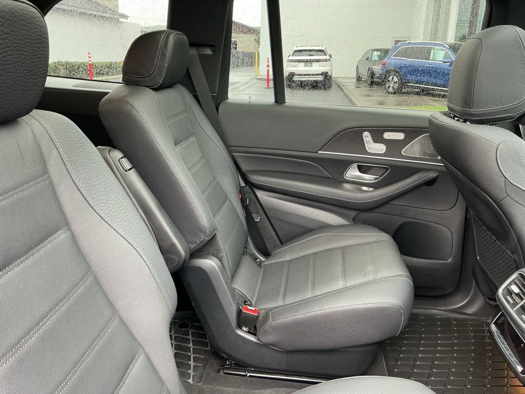 Used 2025 Mercedes-Benz GLS 580 4MATIC image 20