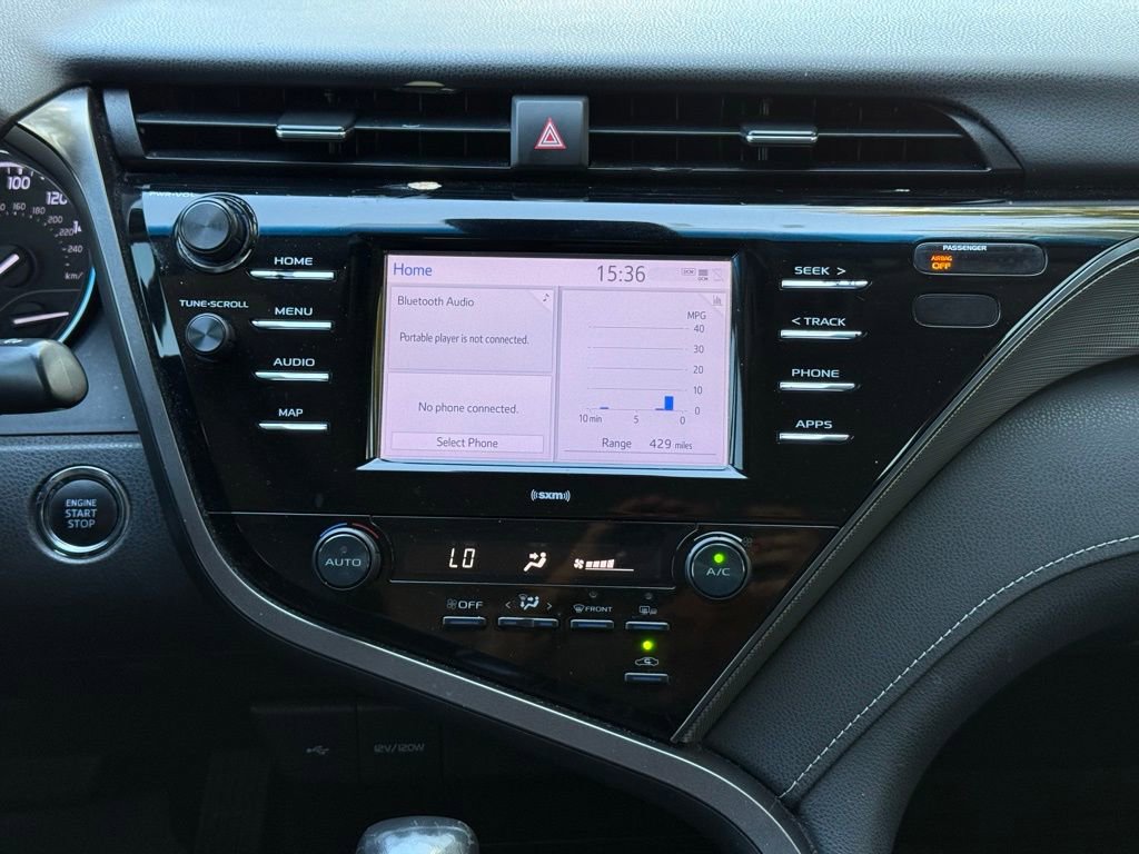 Used 2020 Toyota Camry SE w/ Convenience Package image 13