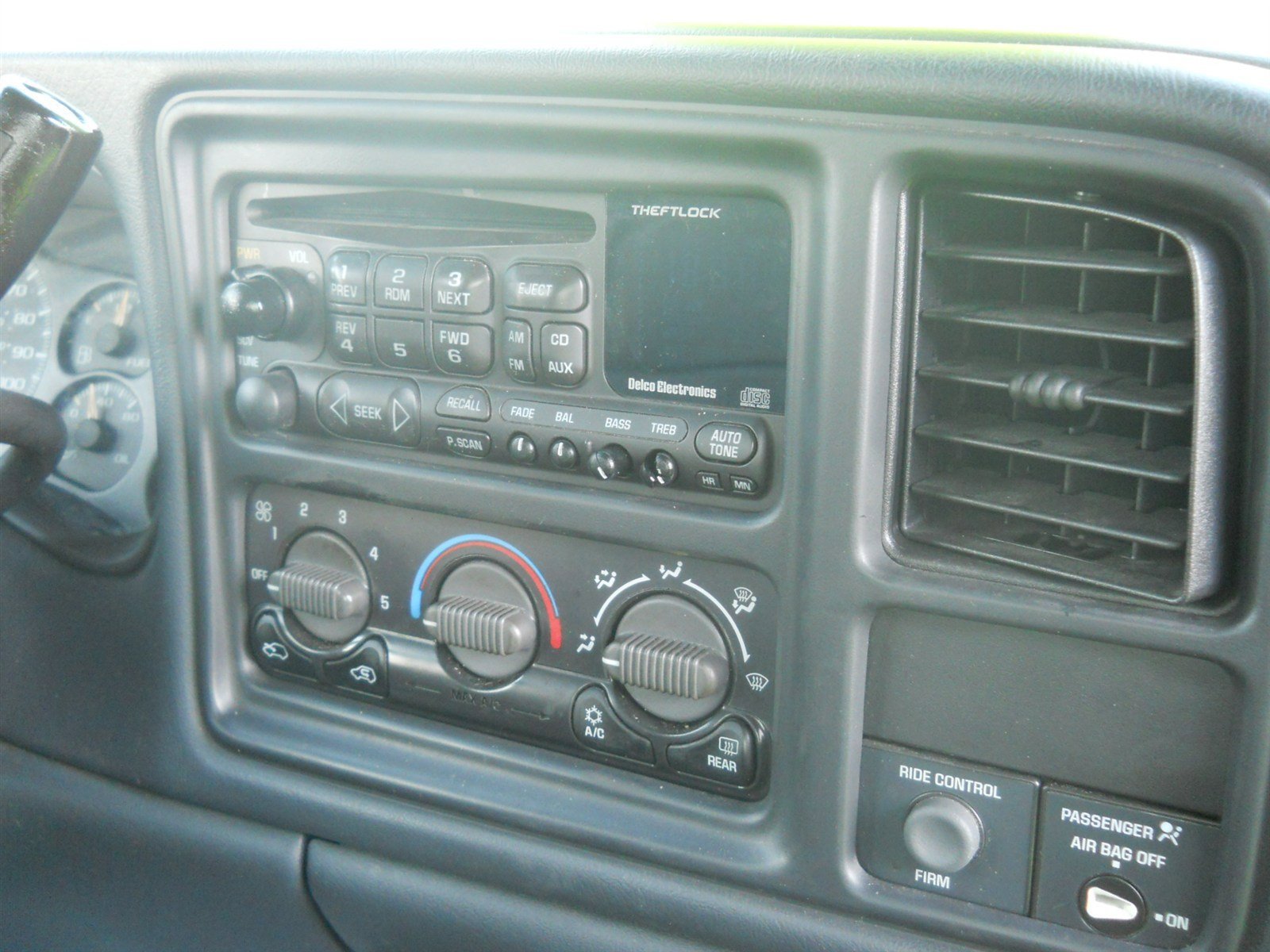 Used 2001 Chevrolet Silverado 1500 LT w/ Ride Control Suspension Pkg RWD image 6