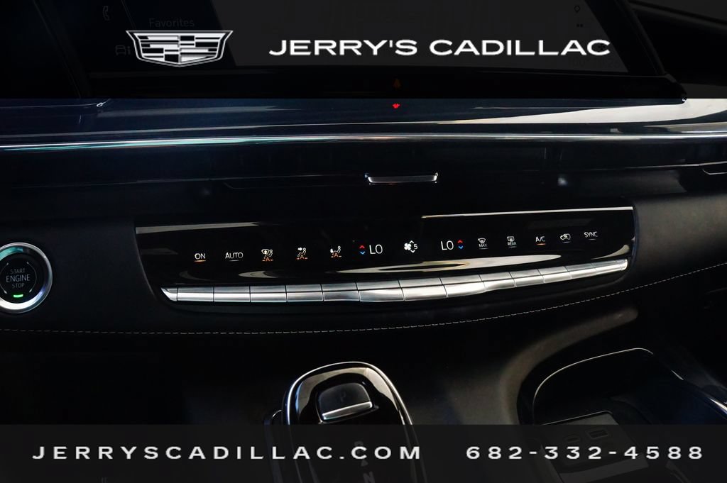 Used 2024 Cadillac Escalade ESV V AWD/4WD image 13