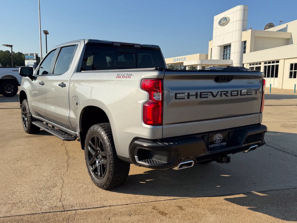 Used 2023 Chevrolet Silverado 1500 LT Trail Boss w/ LT Trail Boss Premium Package AWD/4WD image 6