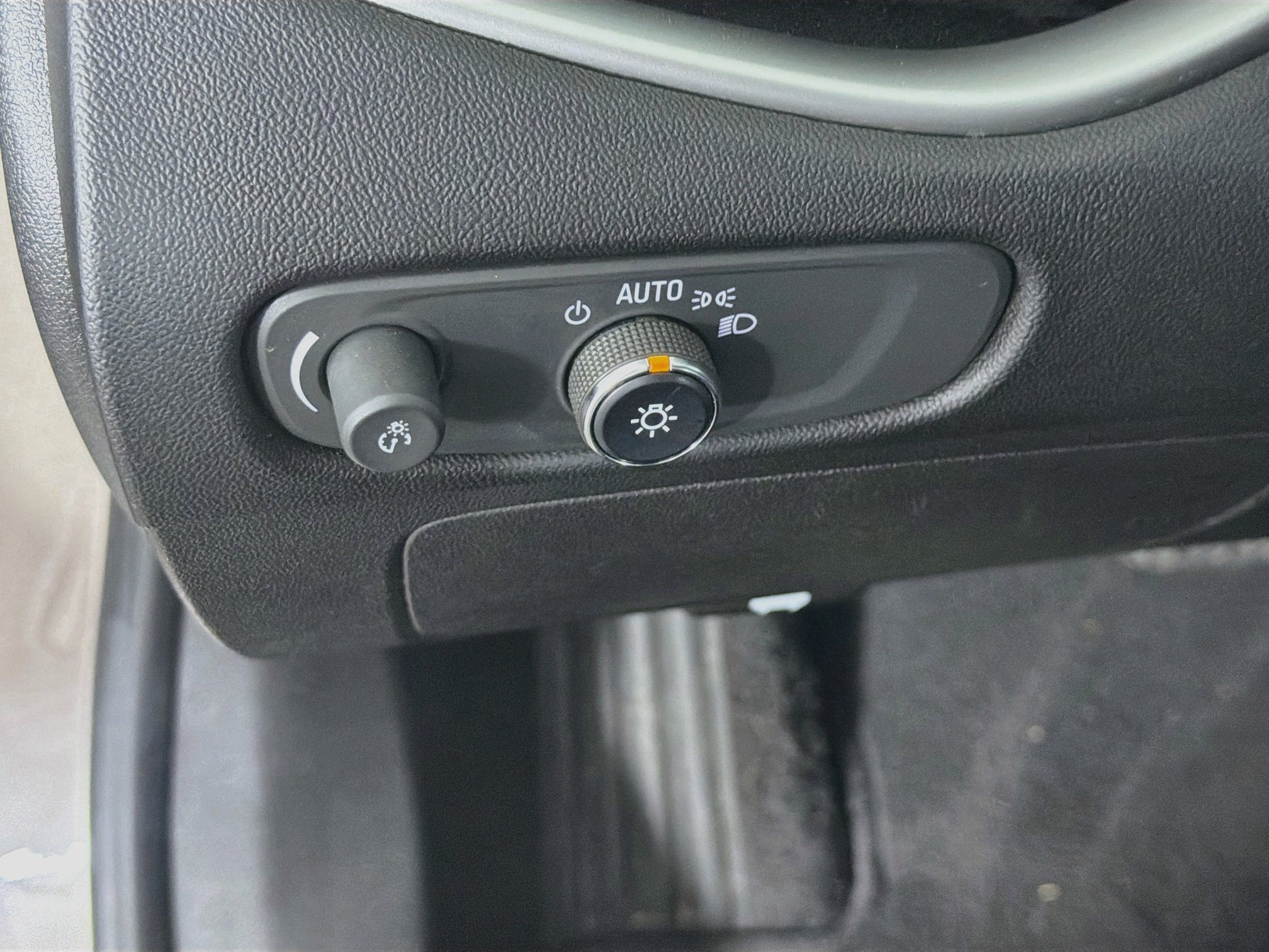Used 2022 Chevrolet Malibu RS FWD image 16