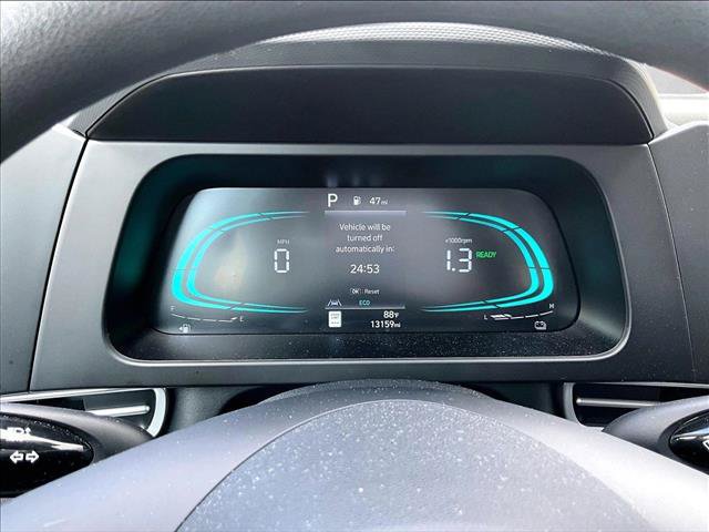 Used 2025 Hyundai Elantra Hybrid FWD image 22