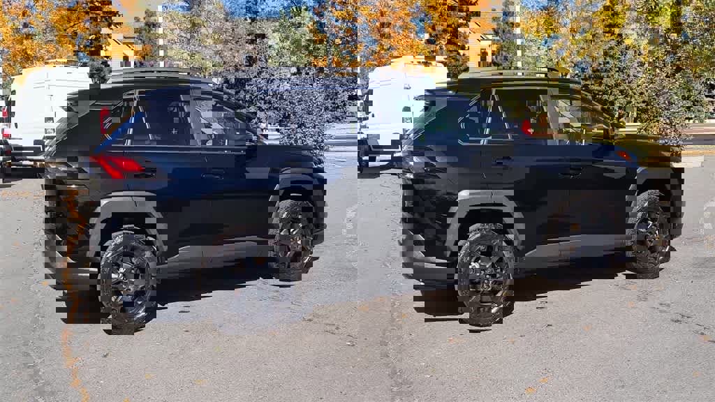 Used 2022 Toyota RAV4 TRD Off-Road image 9