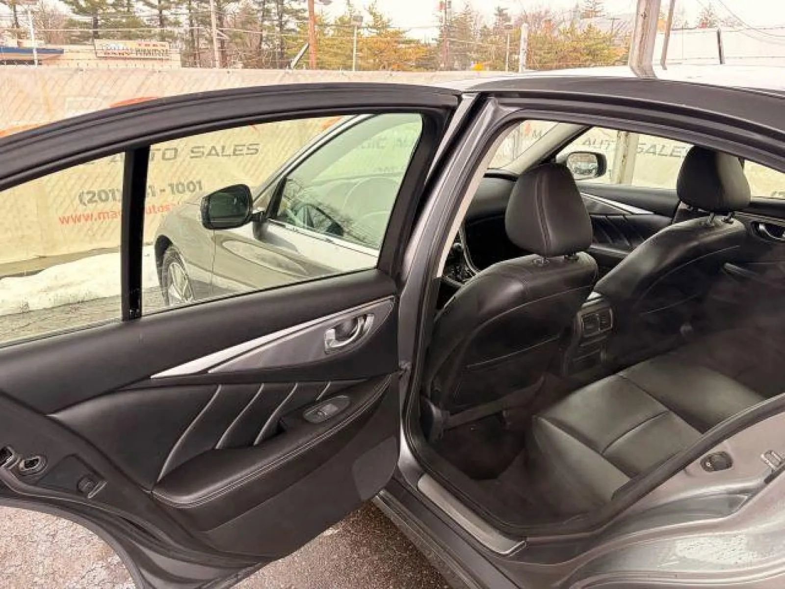 Used 2015 INFINITI Q50 Premium w/ Navigation Package image 15