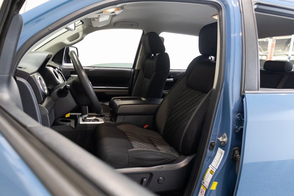 Used 2019 Toyota Tundra SR5 w/ SR5 Convenience Package image 18