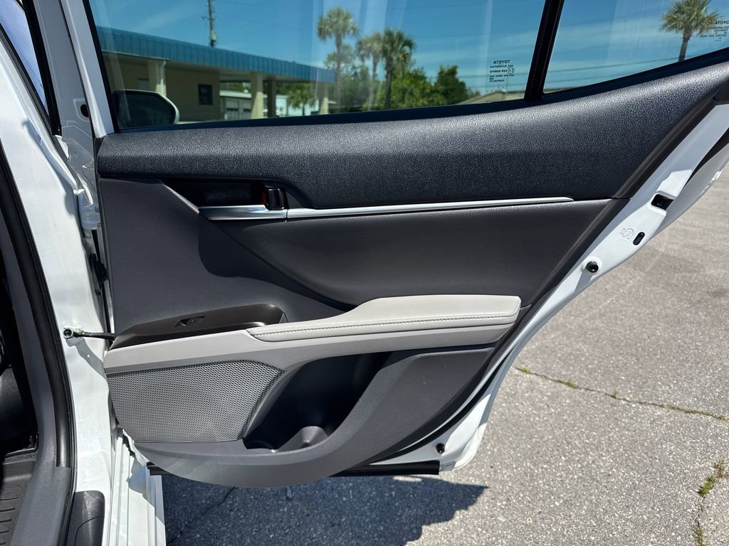 Used 2022 Toyota Camry XSE w/ Navigation Package FWD image 17