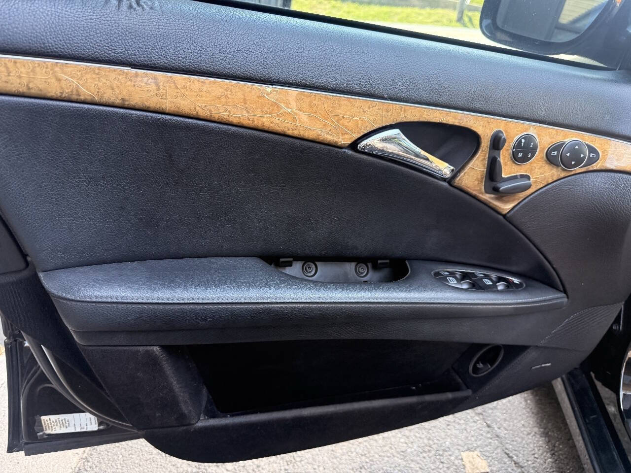 Used 2008 Mercedes-Benz E 350 Sedan image 10