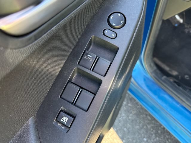 Used 2012 MAZDA MAZDA3 i Touring FWD image 23