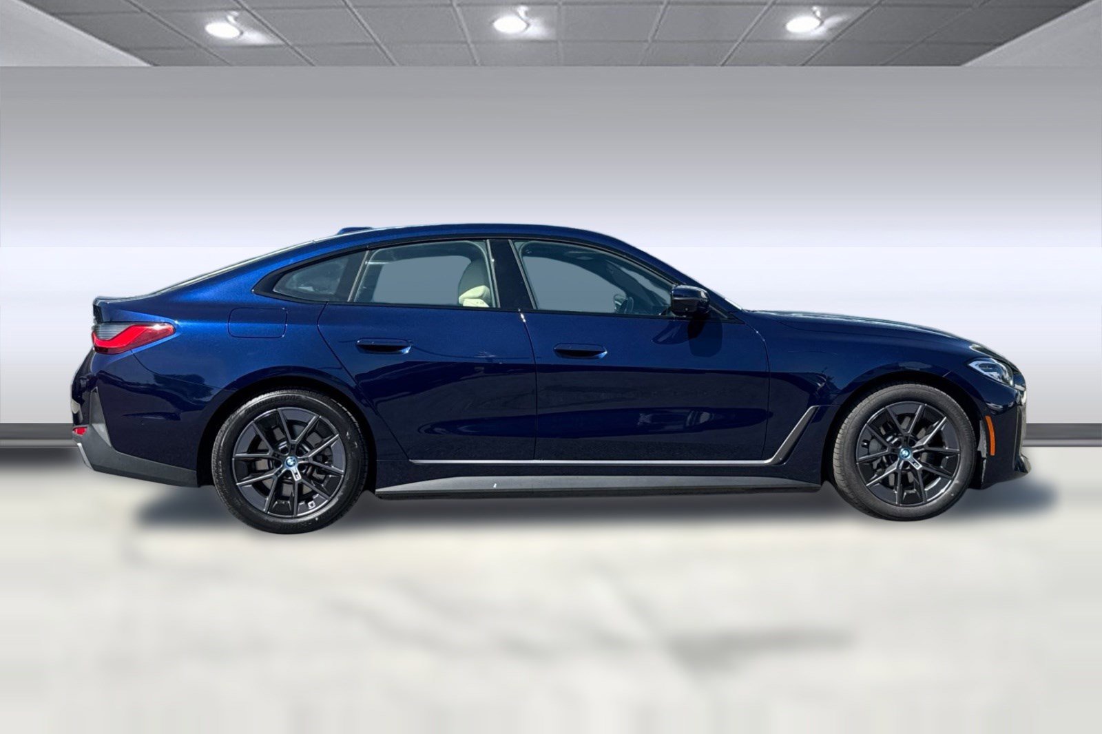 Certified 2023 BMW i4 eDrive35 RWD image 8