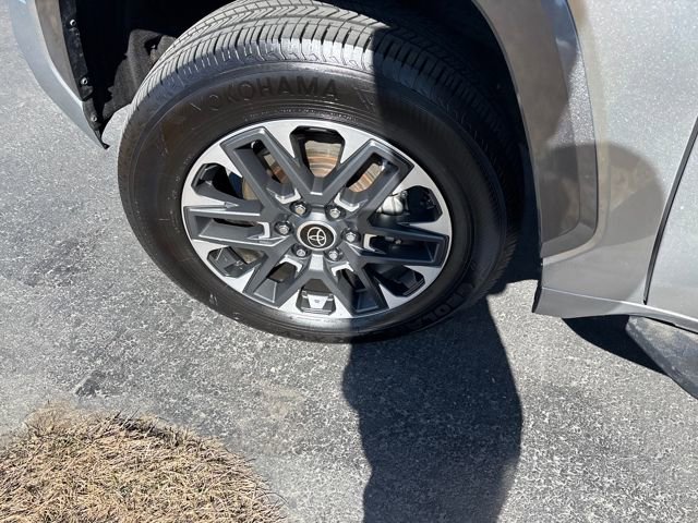 Used 2024 Toyota Tundra Limited image 28