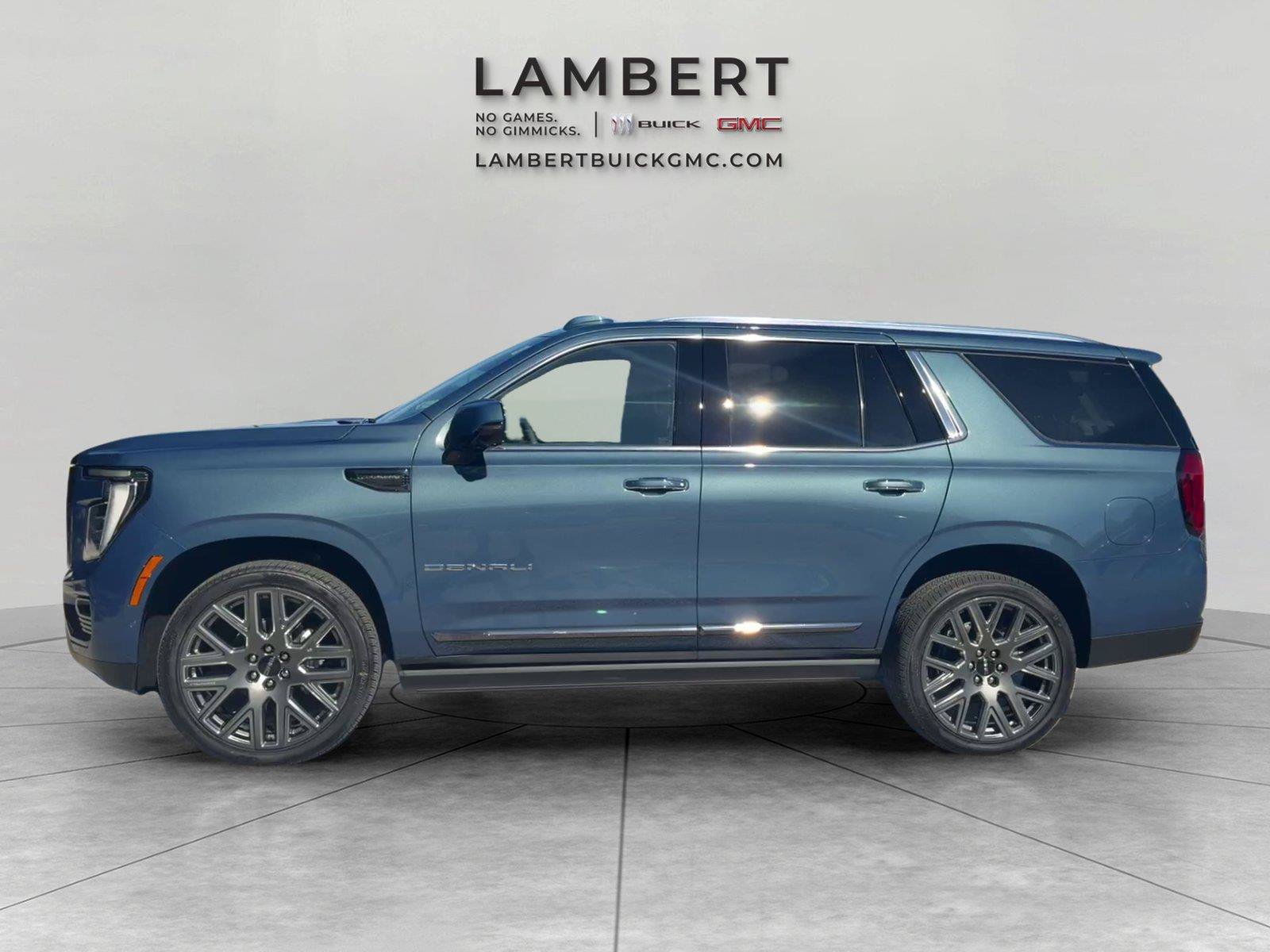 New 2027 GMC Yukon Denali Ultimate w/ LPO, Floor Liner Package AWD/4WD image 2