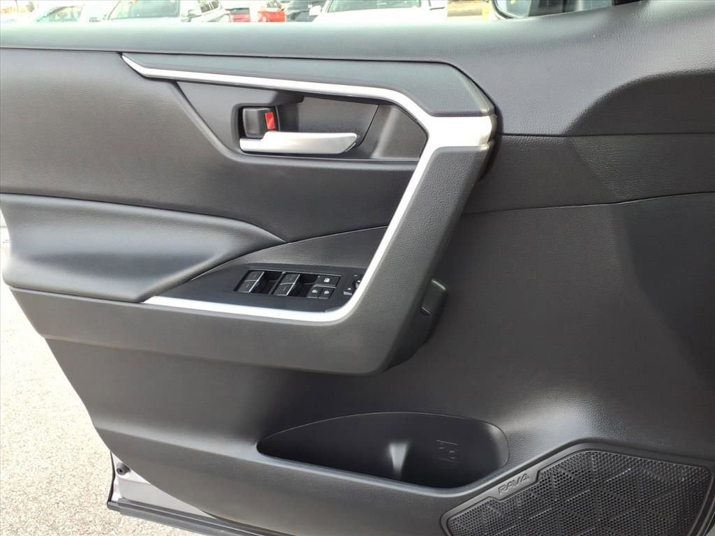 Certified 2022 Toyota RAV4 XLE image 8