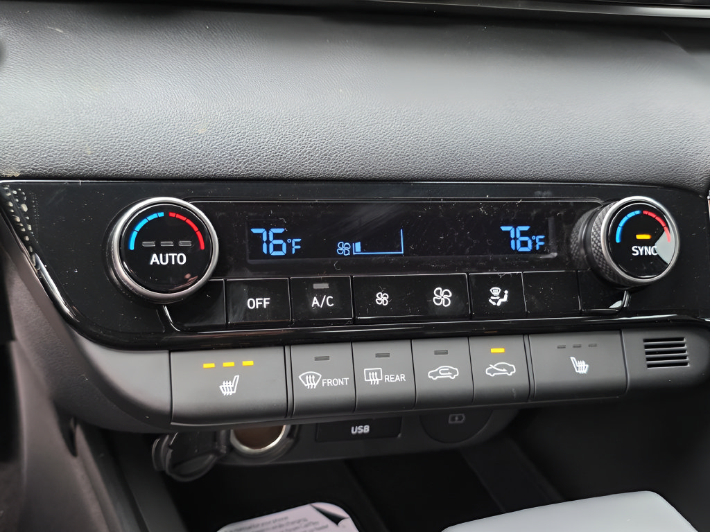 New 2026 Hyundai Elantra SEL Sport Premium FWD image 17