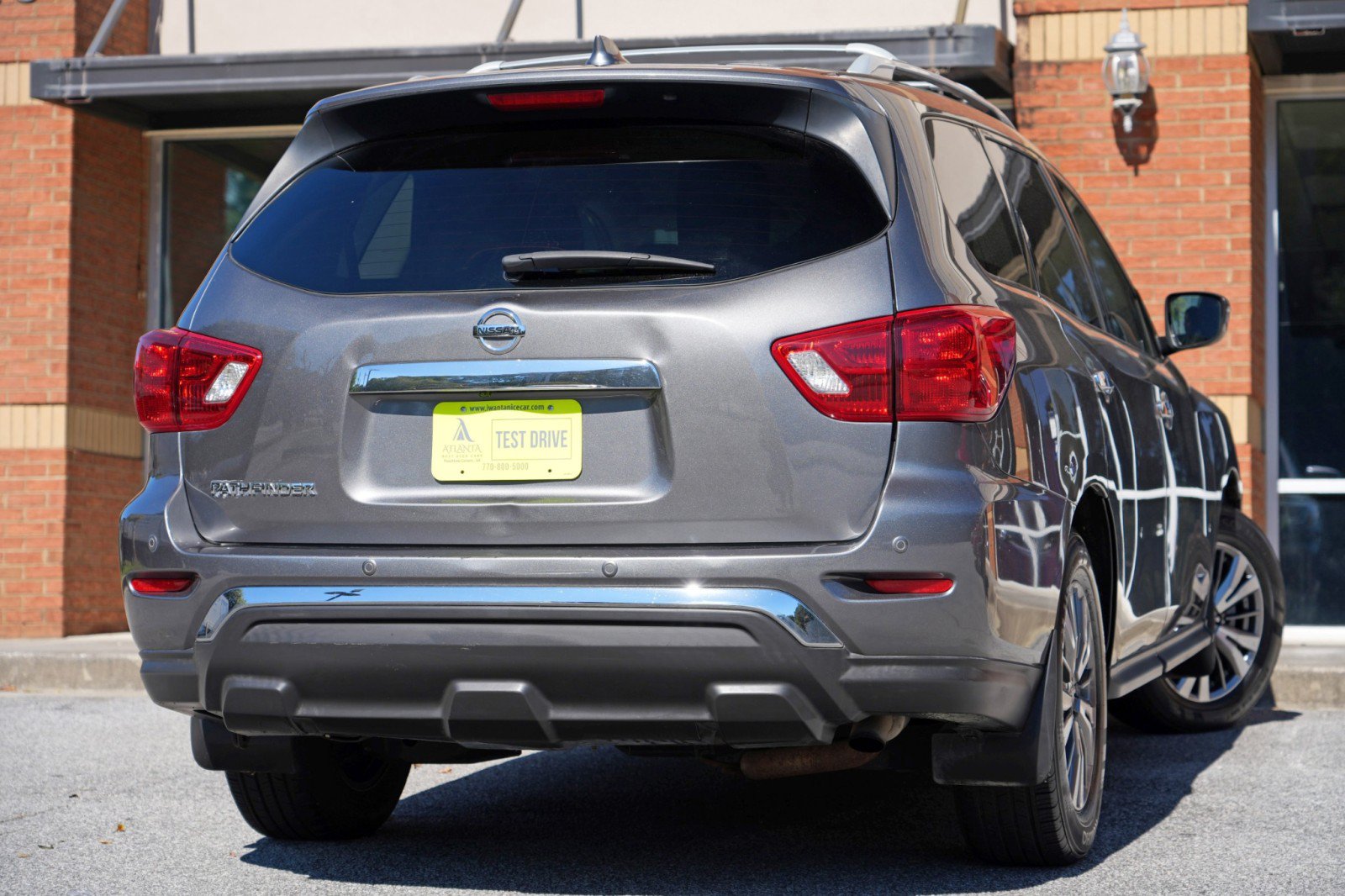 Used 2019 Nissan Pathfinder S FWD image 4