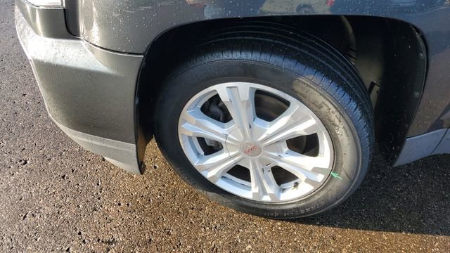 Used 2017 GMC Terrain SLE w/ Convenience Package image 3