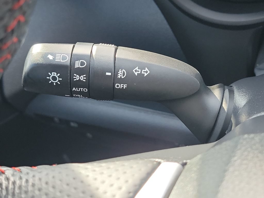 Used 2025 Toyota Sienna XSE FWD image 11