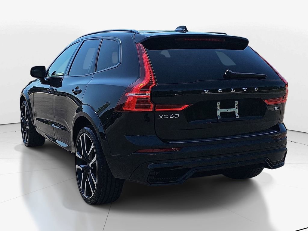 Used 2023 Volvo XC60 B5 Ultimate w/ Protection Package Premier image 7