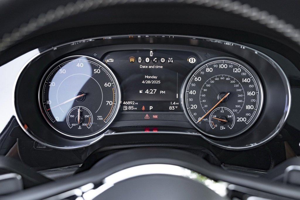 Used 2018 Bentley Bentayga image 25