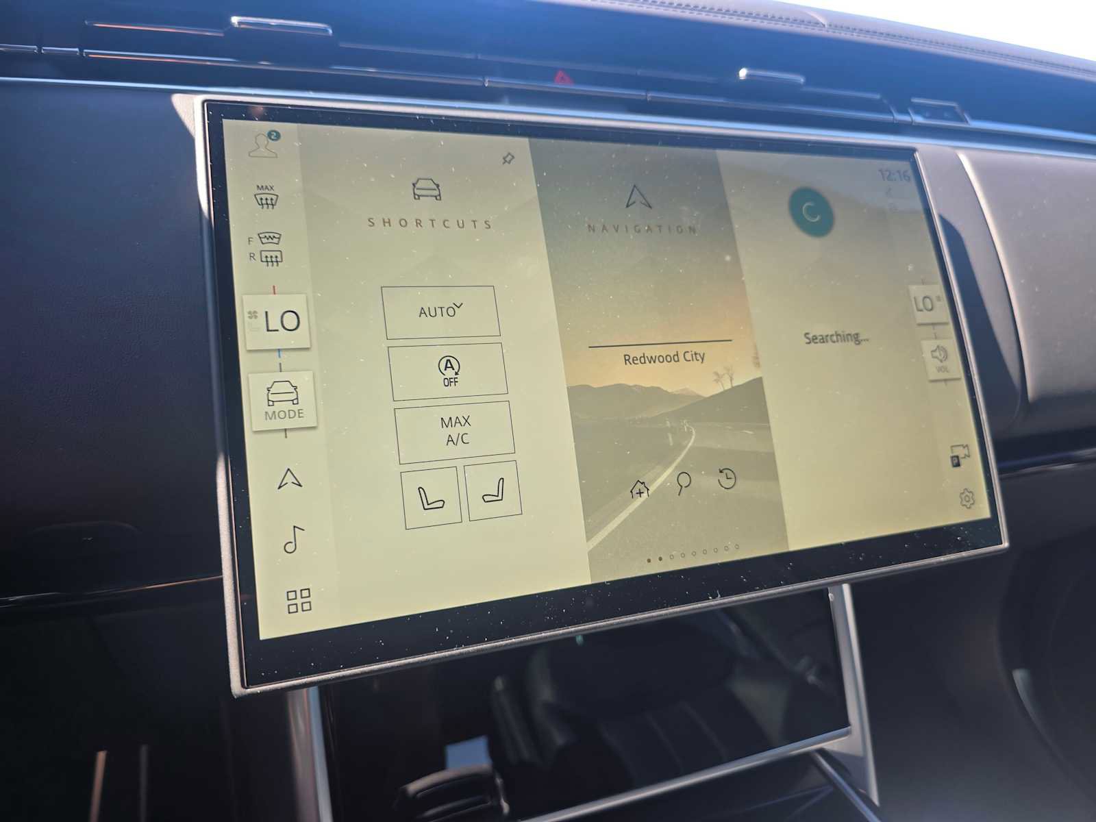 Used 2025 Land Rover Range Rover SE image 29