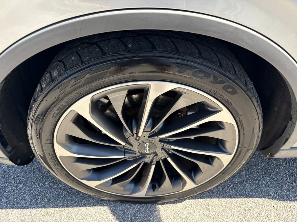 Used 2020 Lincoln Aviator Reserve w/ Equipment Group 202A AWD/4WD image 12