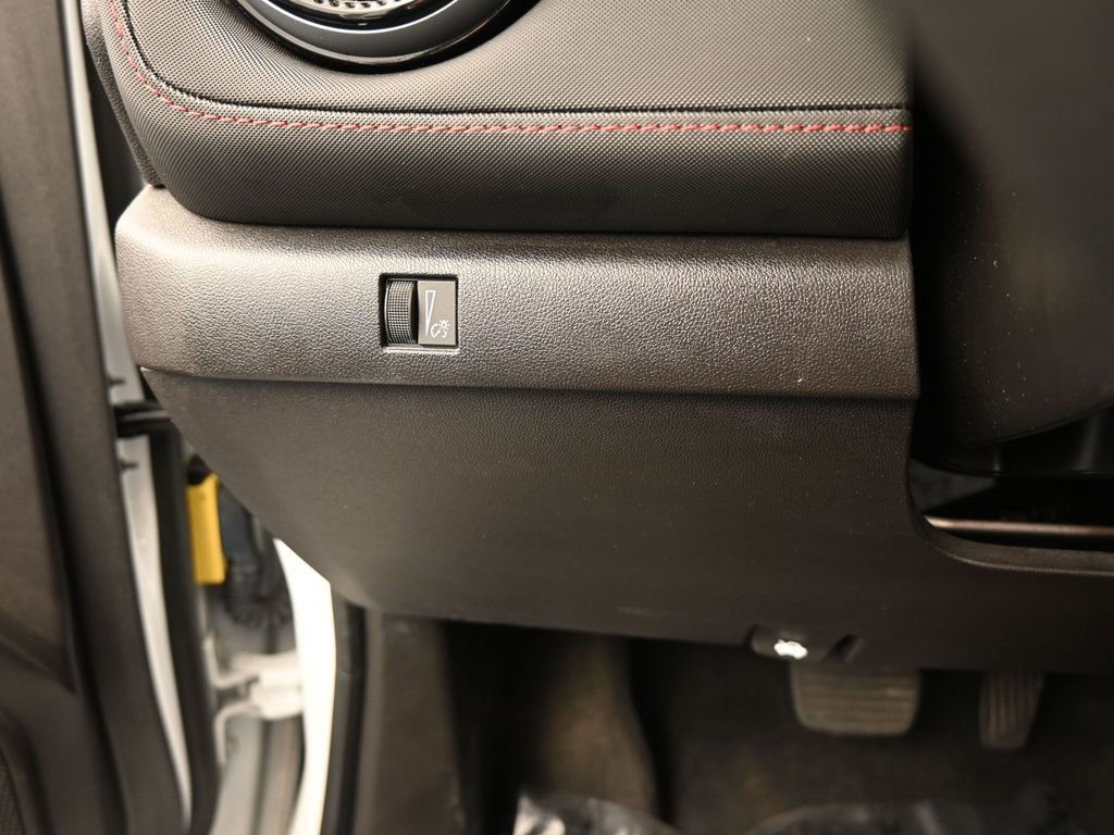 Used 2023 Chevrolet Colorado Z71 image 32