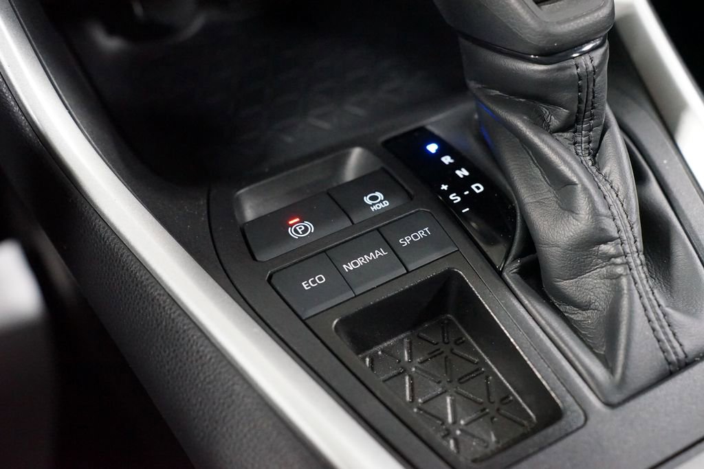 Certified 2024 Toyota RAV4 LE image 22