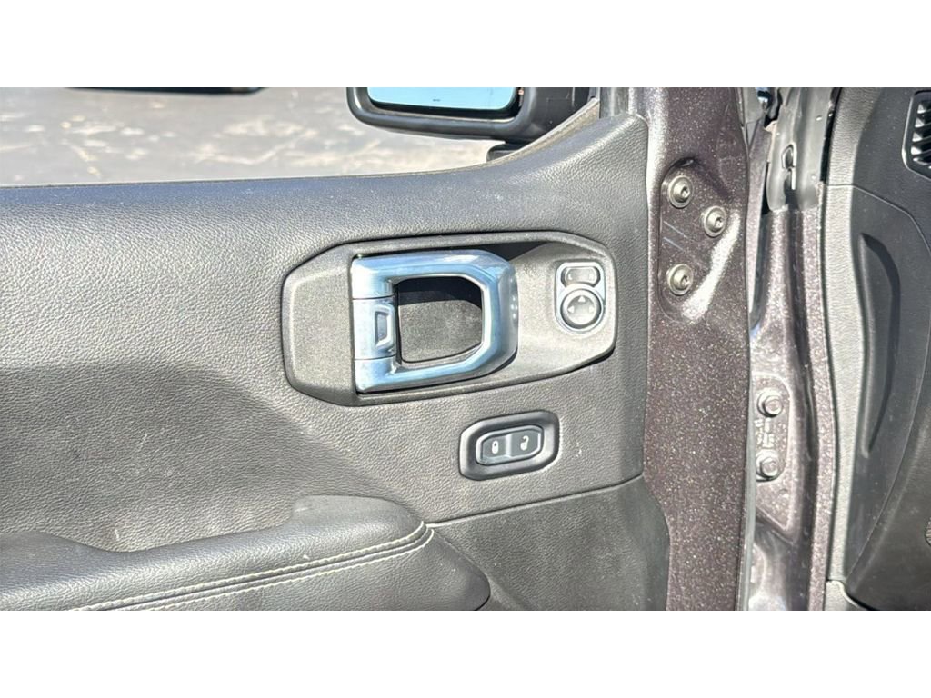 Used 2021 Jeep Wrangler Unlimited Sahara image 10